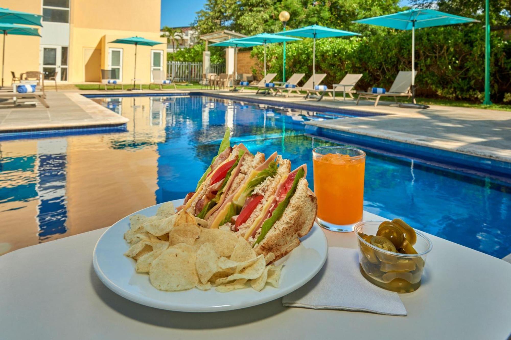 City Express By Marriott Playa Del Carmen Ngoại thất bức ảnh