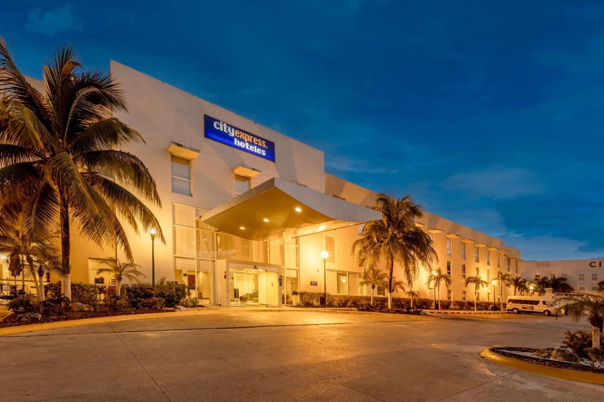 City Express By Marriott Playa Del Carmen Ngoại thất bức ảnh